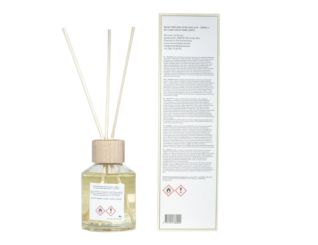 Achterkant van diffuser Spiritual Spa met flesje en verpakking. Informatie over ingrediënten en gebruik duidelijk zichtbaar.