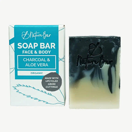 Voorkant Nature Bar Charcoal Aloe Vera gezichtszeep en body bar kopen bij Supergroen