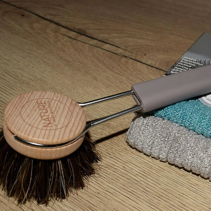 Afwas in stijl – Smart Nature Bundel Bordeaux met FSC-borstel & microvezel